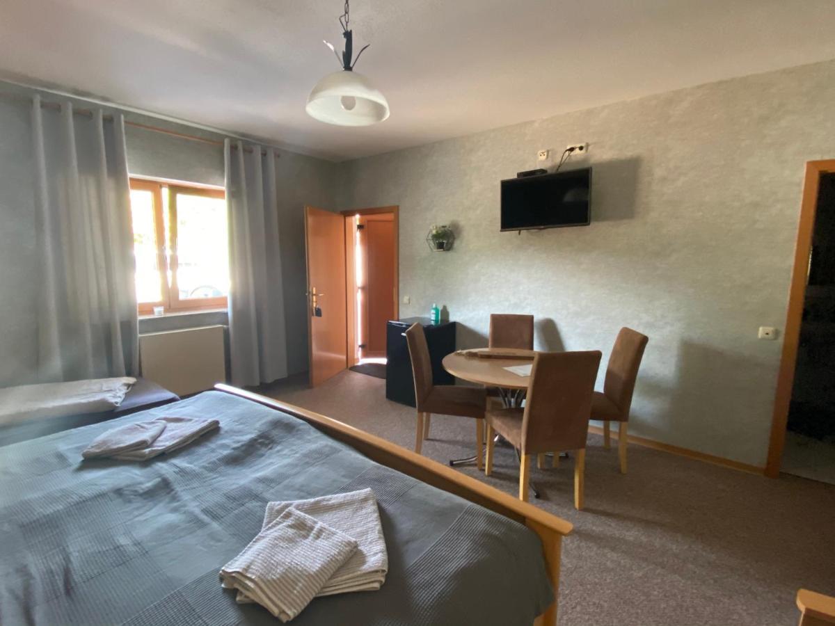 Rooms4ring Privatzimmer am Nürburgring Quiddelbach Exterior foto