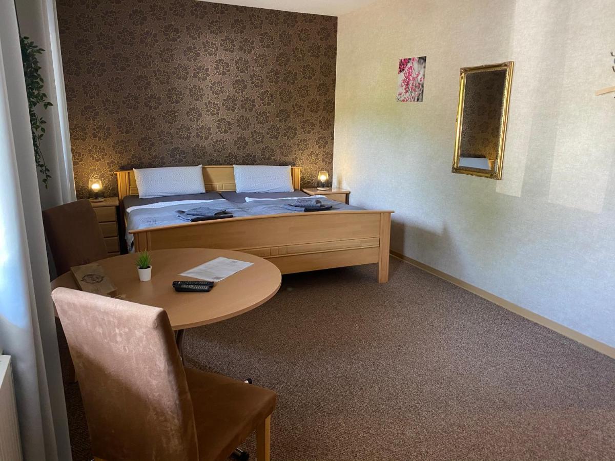 Rooms4ring Privatzimmer am Nürburgring Quiddelbach Exterior foto